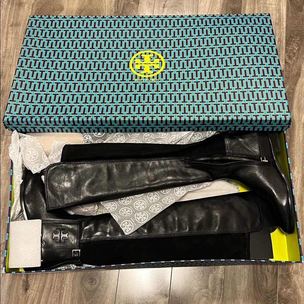🔥🔥🔥❣️Tory Burch – Wyatt Over-the-Knee Boot
BLACK / 7.5